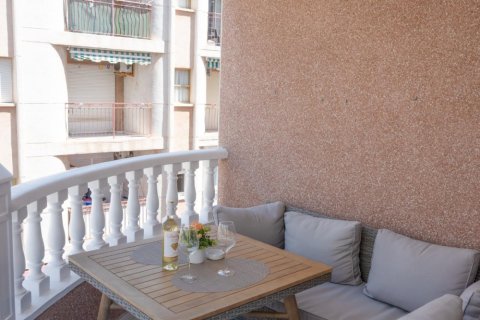 Apartment in Torrevieja, Alicante, Spain 3 bedrooms, 86 sq.m. No. 177477