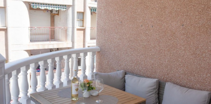 Dzīvoklis Torrevieja, Alicante, Spānijā 3 istabas, 86 m2 Nr. 177477