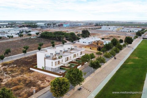 Huvila myytävänä Pilar de la Horadada, Alicante, Espanja, 3 makuuhuonetta, 124 m2 No. 177475 - kuva 14