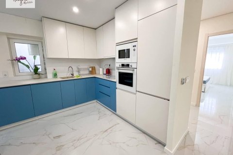 Apartment for sale in Valencia, Spain 3 bedrooms, 115 sq.m. No. 177478 - photo 3