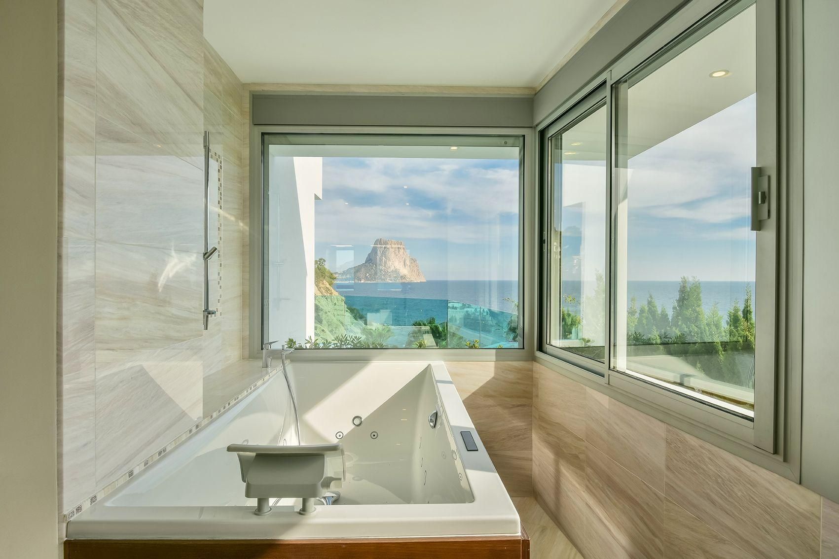 Villa à Calpe, Alicante, Espagne 3 chambres, 600 m2 No. 95647