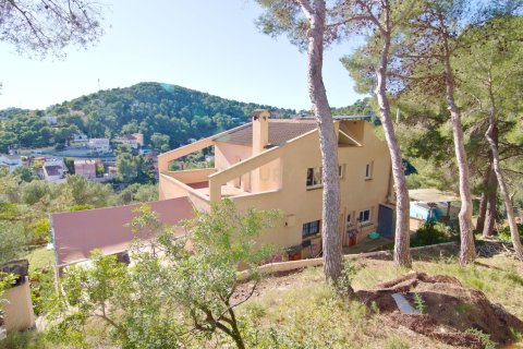 House in Cubelles, Barcelona, Spain 5 bedrooms, 244 sq.m. No. 186418