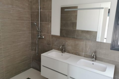 Villa à vendre à Pinoso, Alicante, Espagne, 3 chambres, 209 m2 No. 193405 - photo 24