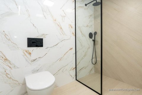 Huoneisto myytävänä Guardamar del Segura, Alicante, Espanja, 3 makuuhuonetta, 103 m2 No. 154418 - kuva 9