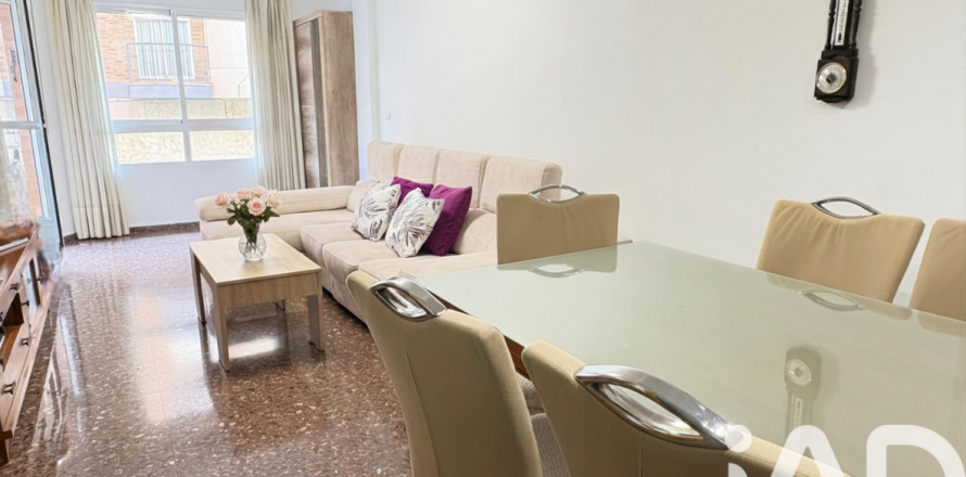 Apartment in Oliva, Valencia, Spain 4 bedrooms, 124 sq.m. No. 152533