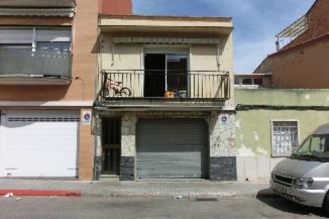 House in Sabadell, Barcelona, Spanien 4 Schlafzimmer, 182 m2 Nr. 166874