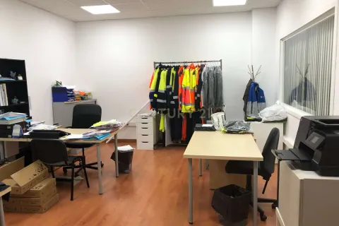 Commercial property for sale in Barcelona, Spain 9 bedrooms, 1076 sq.m. No. 166873 - photo 8