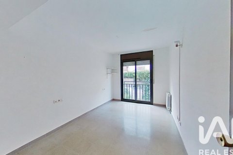 Kaupunkipientalo myytävänä Abrera, Barcelona, Espanja, 4 makuuhuonetta, 229 m2 No. 152481 - kuva 16