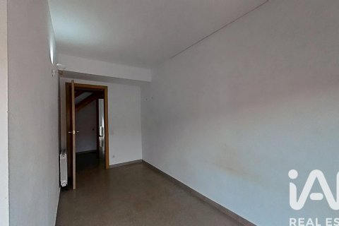 Kaupunkipientalo myytävänä Abrera, Barcelona, Espanja, 4 makuuhuonetta, 229 m2 No. 152481 - kuva 9