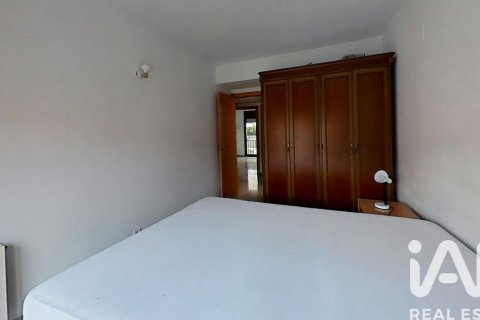 Kaupunkipientalo myytävänä Abrera, Barcelona, Espanja, 4 makuuhuonetta, 229 m2 No. 152481 - kuva 11