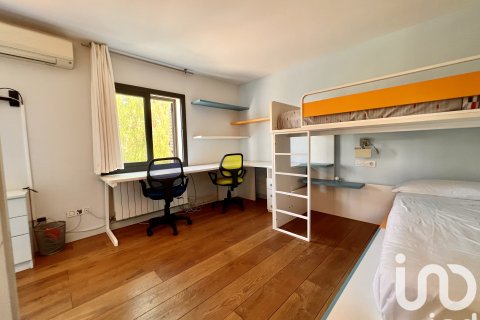Huoneisto myytävänä Cabrera de Mar, Barcelona, Espanja, 4 makuuhuonetta, 319 m2 No. 153139 - kuva 20