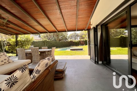 Huoneisto myytävänä Cabrera de Mar, Barcelona, Espanja, 4 makuuhuonetta, 319 m2 No. 153139 - kuva 7