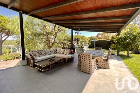 Huoneisto myytävänä Cabrera de Mar, Barcelona, Espanja, 4 makuuhuonetta, 319 m2 No. 153139 - kuva 6