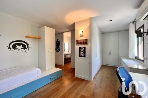 Huoneisto myytävänä Cabrera de Mar, Barcelona, Espanja, 4 makuuhuonetta, 319 m2 No. 153139 - kuva 17