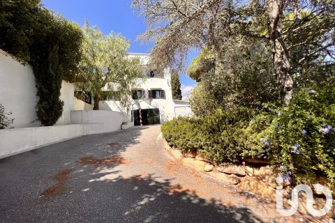 Huoneisto myytävänä Cabrera de Mar, Barcelona, Espanja, 4 makuuhuonetta, 319 m2 No. 153139 - kuva 29