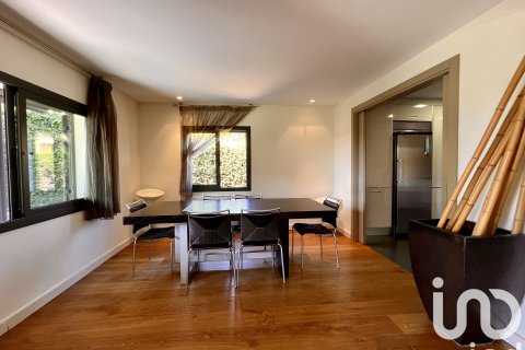 Huoneisto myytävänä Cabrera de Mar, Barcelona, Espanja, 4 makuuhuonetta, 319 m2 No. 153139 - kuva 12