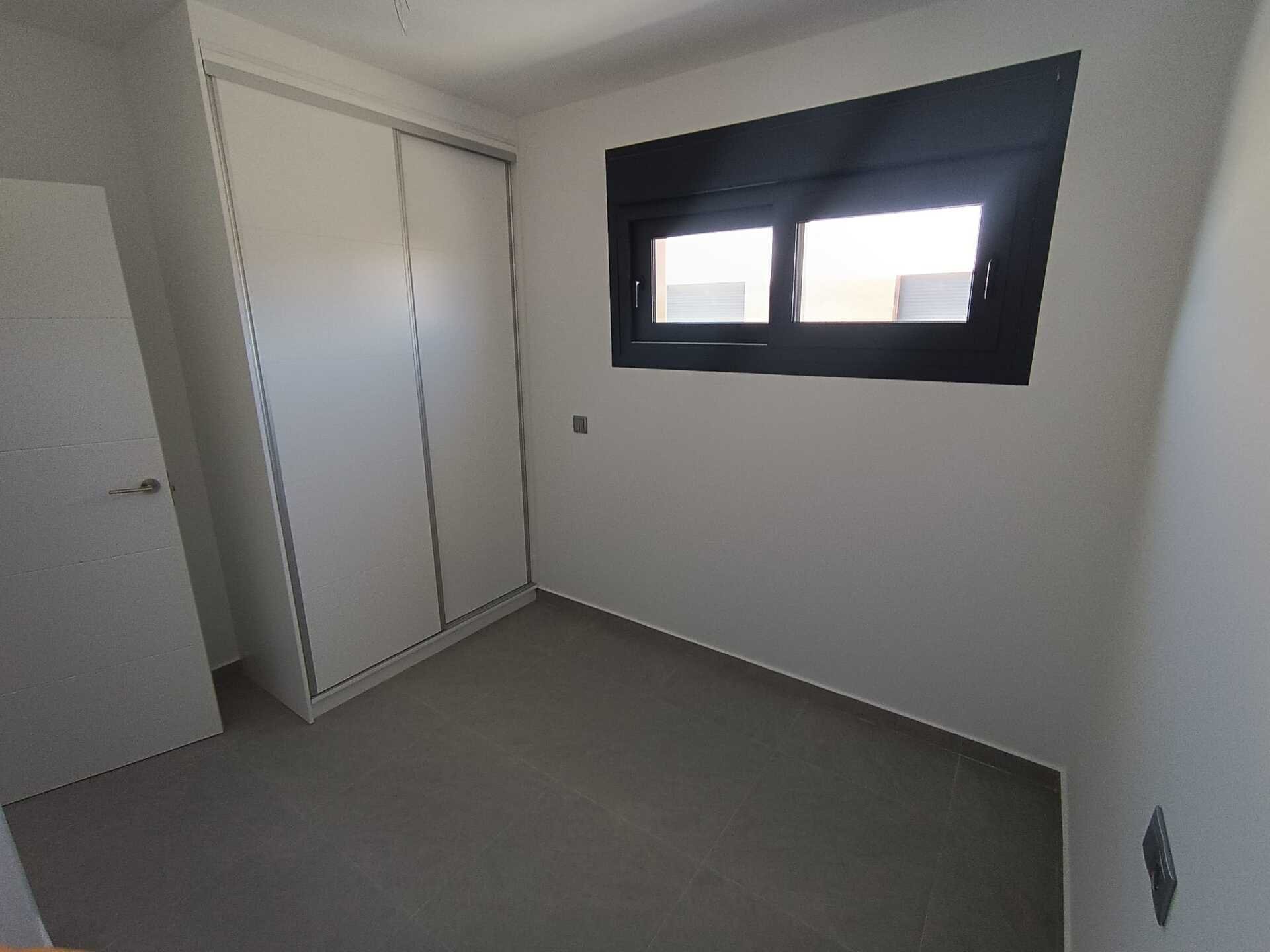 Huvila Daya Nueva, Alicante, Espanja 3 makuuhuonetta, 96 m2 No. 135825