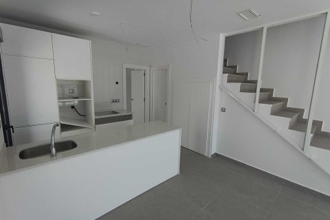 Villa till salu Daya Nueva, Alicante, Spanien 3 sovrum, 96 kvm. Nr. 135825 - foto 6