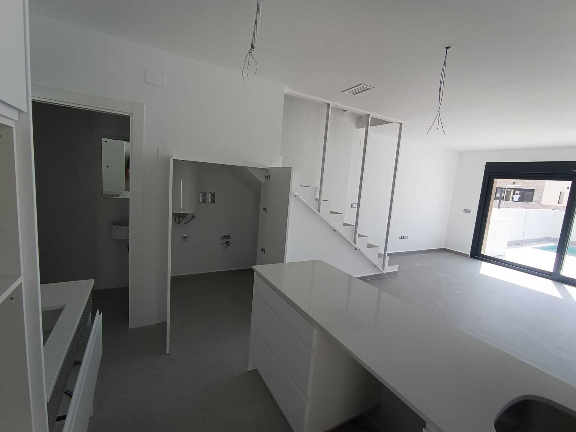 Huvila Daya Nueva, Alicante, Espanja 3 makuuhuonetta, 96 m2 No. 135825