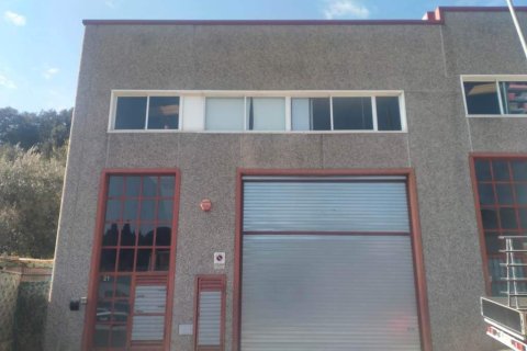 Warehouse for sale in Arenys de Munt, Barcelona, Spain 564 sq.m. No. 167061 - photo 4