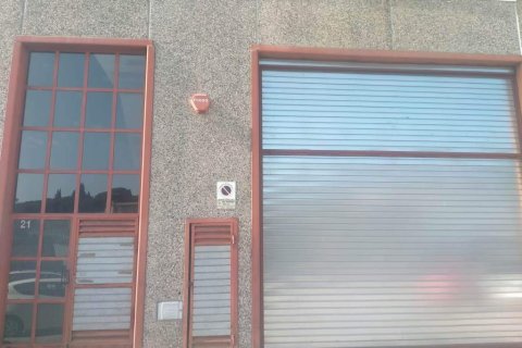 Warehouse for sale in Arenys de Munt, Barcelona, Spain 564 sq.m. No. 167061 - photo 5