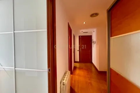Huoneisto myytävänä Barcelona, Espanja, 2 makuuhuonetta, 81 m2 No. 167057 - kuva 7