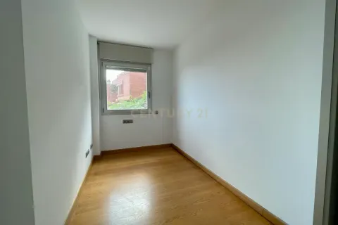Huoneisto myytävänä Barcelona, Espanja, 2 makuuhuonetta, 81 m2 No. 167057 - kuva 9