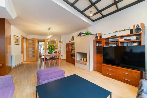 Huoneisto myytävänä Santa Coloma de Gramenet, Barcelona, Espanja, 4 makuuhuonetta, 199 m2 No. 167060 - kuva 14