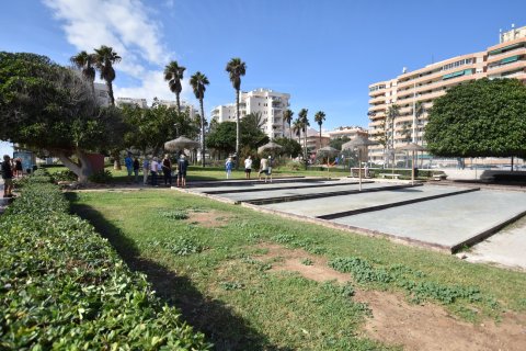 Commercial property à vendre à Torrevieja, Alicante, Espagne, 3 chambres, 80 m2 No. 140673 - photo 23