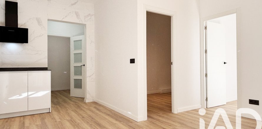Wohnung in Tarragona, Spanien 4 Schlafzimmer, 75 m2 Nr. 185179