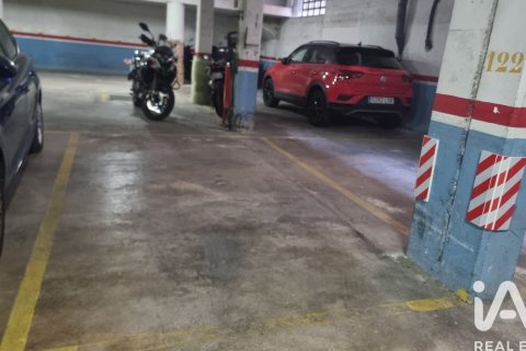Estacionamiento en venta en Vilanova i la Geltrú, Barcelona, España 19 m2 No. 185181 - foto 7