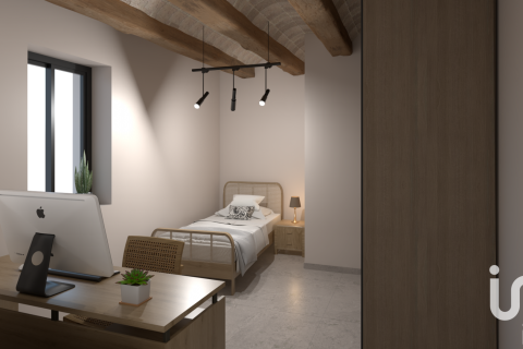 Talo myytävänä Vilanova i la Geltru, Barcelona, Espanja, 4 makuuhuonetta, 250 m2 No. 153291 - kuva 7