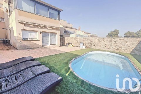 Rindu māja Calafell, Tarragona, Spānijā 4 istabas, 155 m2 Nr. 153289