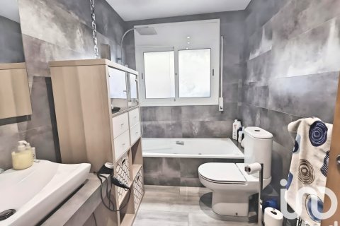 Radhus till salu i Calafell, Tarragona, Spanien 4 sovrum, 155 kvm. Nr. 153289 - foto 26