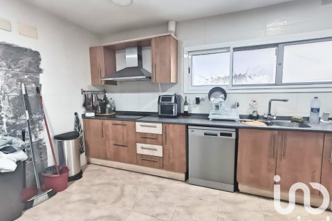 Radhus till salu i Calafell, Tarragona, Spanien 4 sovrum, 155 kvm. Nr. 153289 - foto 9