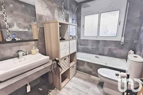 Radhus till salu i Calafell, Tarragona, Spanien 4 sovrum, 155 kvm. Nr. 153289 - foto 25