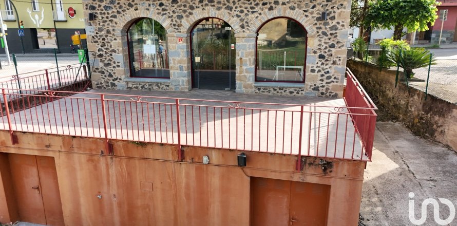 Casa a Les Planes d'Hostoles, Girona, Spagna 2 camere da letto, 221 mq. N° 153294