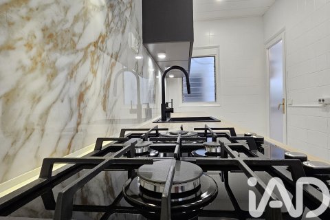 Wohnung zum Verkauf in Barcelona, Spanien 4 Schlafzimmer, 95 m2 Nr. 172812 - Foto 13