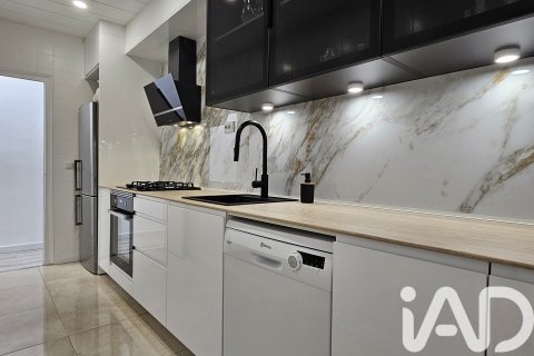 Wohnung zum Verkauf in Barcelona, Spanien 4 Schlafzimmer, 95 m2 Nr. 172812 - Foto 17