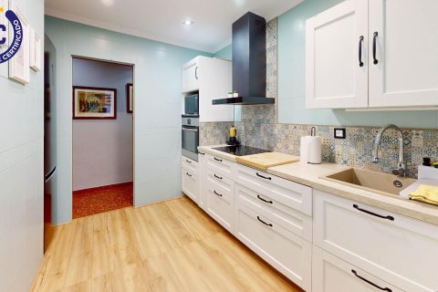 Lägenhet till salu i Valencia, Spanien 4 sovrum, 116 kvm. Nr. 146876 - foto 2