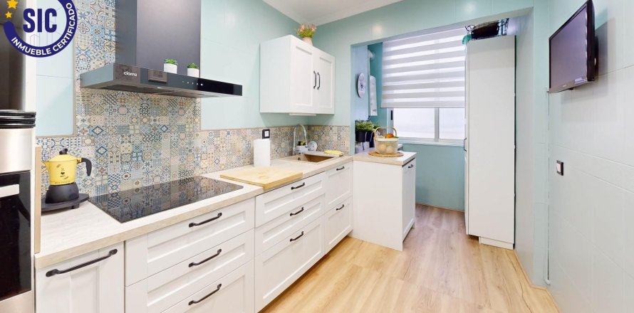 Lägenhet i Valencia, Spanien 4 sovrum, 116 kvm. Nr. 146876