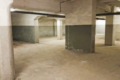 Commercial property in Barcelona, Spain 685 sq.m. No. 184751