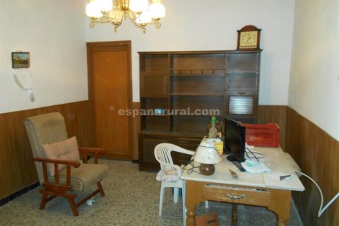 House for sale in Albox, Almeria, Spain 5 bedrooms, 150 sq.m. No. 184142 - photo 5