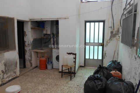 House for sale in Albox, Almeria, Spain 5 bedrooms, 150 sq.m. No. 184142 - photo 2