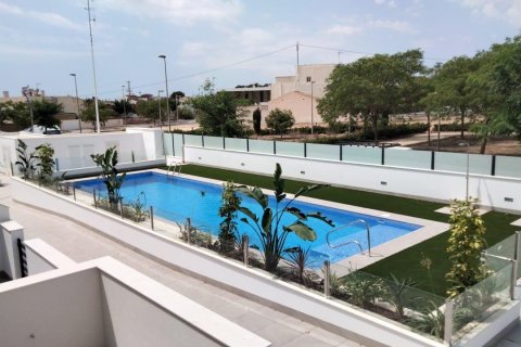 Bungalow till salu i Pilar de la Horadada, Alicante, Spanien 3 sovrum, 96 kvm. Nr. 171514 - foto 3