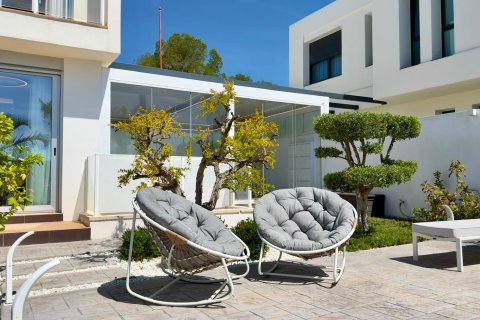Продажа виллы в Ла Нусия, Аликанте, Испания 4 спальни, 200м2 №168360 - фото 9