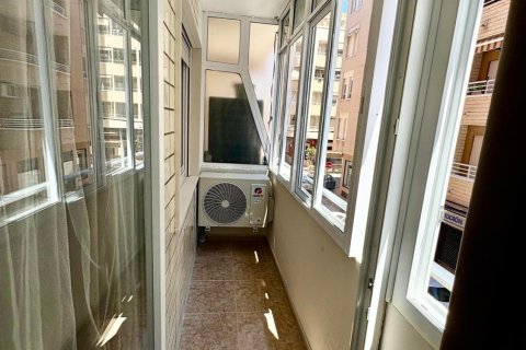 Apartamento en venta en Torrevieja, Alicante, España 2 dormitorios, 78 m2 No. 168361 - foto 12