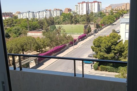 Lägenhet för uthyrning i Alicante, Spanien 72 kvm. Nr. 168363 - foto 3