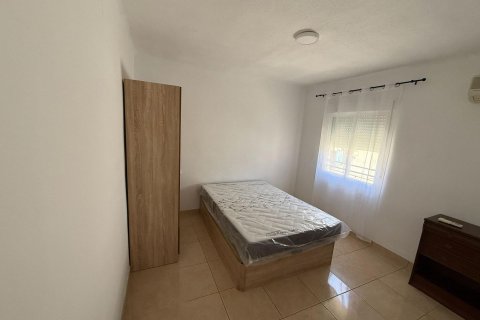 Lägenhet för uthyrning i Alicante, Spanien 72 kvm. Nr. 168363 - foto 14
