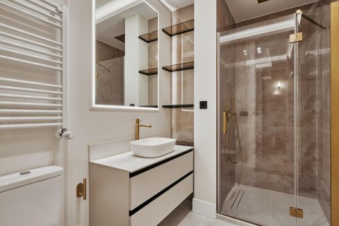 Huoneisto myytävänä Madrid, Espanja, 3 makuuhuonetta, 124 m2 No. 179868 - kuva 28